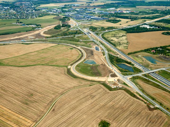 Der skal udføres stribearbejde på Djurslandsmotorvejen ved Aarhus Nord.