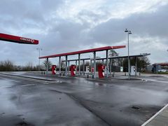 Ladepark ved rasteplads Ejer Bavnehøj Øst, som drives af Cirkle K og OK. Foto: Vejdirektoratet