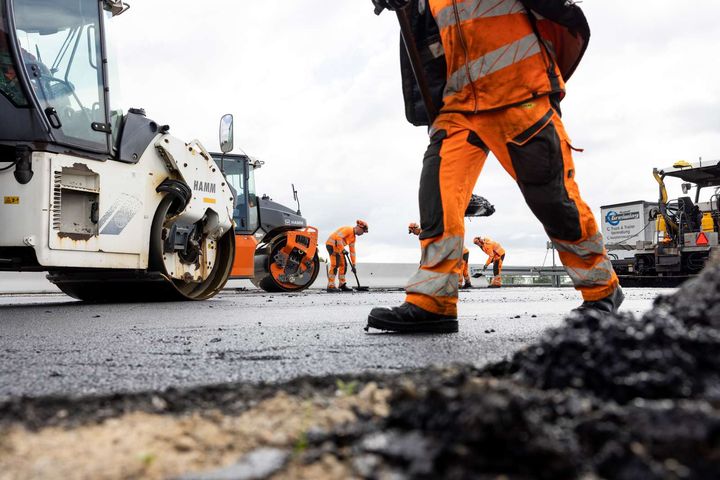 Der er ny asfalt på vej til trafikanter i Faaborg-området. Foto: Vejdirektoratet