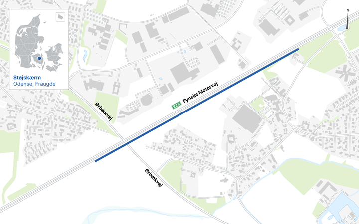 Støjskærmen bliver sat op langs den sydlige side af Fynske Motorvej forbi bydelen Fraugde i Odense.