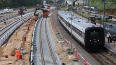 Aarsleff Rail får god hjælp fra kollegerne i Per Aarsleff A/S, når der skal håndteres omfattende jord-, kloak- og funderingsarbejder.