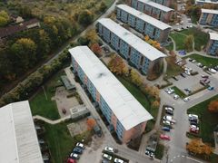 Hansson & Knudsen A/S skal ombygge 592 lejligheder i Boligforeningen Ringparken i Slagelse – i alt 17 boligblokke fordelt på tre boligafdelinger.