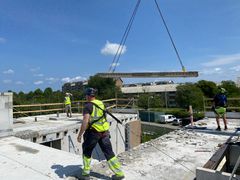 Korrekt håndtering af betondæk er vigtig for at undgå skader og bevare styrke og funktion.