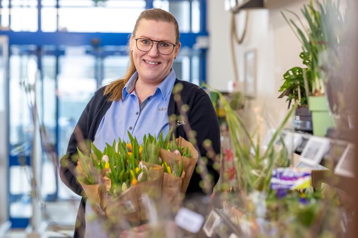 Lidl har for nylig rundet medarbejder nummer 4000. Hendes navn er Henriette Vorret og snart skal hun være butikschef for Lidls nye butik i Bjerringbro.