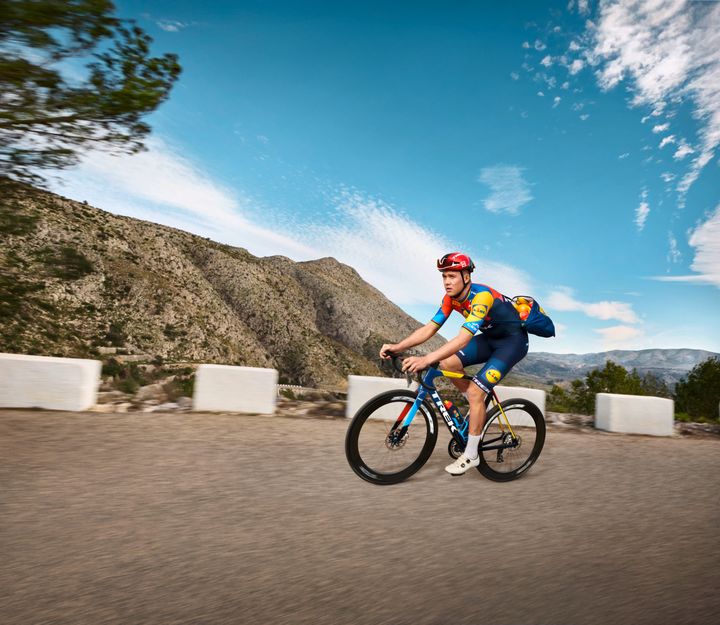 Lidl lancerer en ny Lidl-Trek kollektion i alle danske Lidl-butikker inspireret af et af verdens bedste cykelhold.