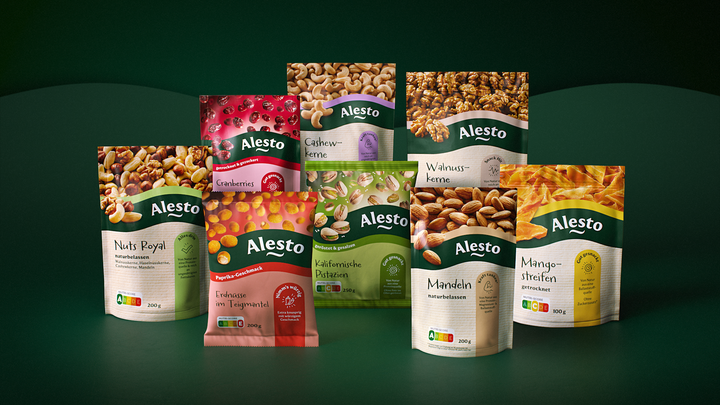 Lidl Danmark relancerer nu sit populære eget mærke for nødder og tørret frugt, Alesto.