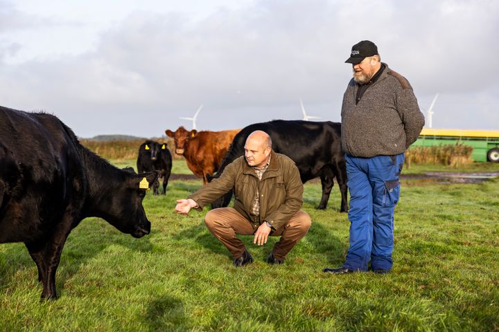 Landbruget skal hjælpe med at løse nogle af samfundets største udfordringer. Det handler om mennesker, der får en ny chance og om lokalsamfund, der kan blive stærkere. Siger Anders Kjær, viceformand i Landbrug & Fødevarer og formand for Familielandbruget.