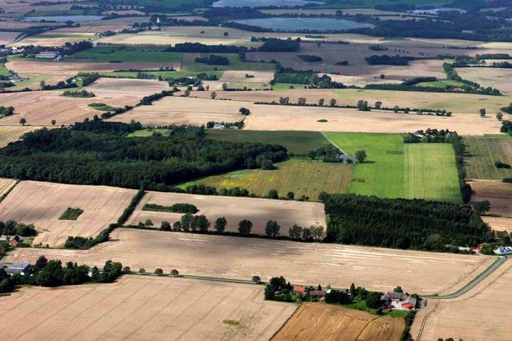 Den nye prognose fra myndighederne betyder, at usikkerheden hos landets lodsejere forbliver stor.