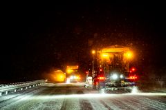 ”I dag bruger vi plove med gummi- eller keramisk skær, da de ikke er lige så hårde ved vejene,” siger Michael Ebbesen fra  Vejdirektoratet..