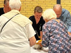 Der var god stemning i buffeen blandt de frivillige og kommunalbestyrelsen til aftenens Frivilligfest. Foto: Billund Kommune