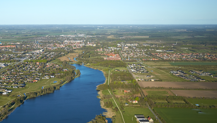 Billund Kommune udbyder nu 22 grunde i Grindsted, som ligger tæt på både by og natur. Foto: Billund Kommune