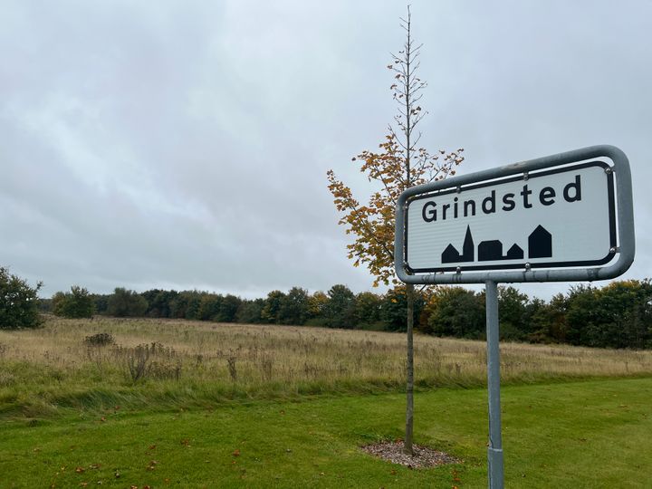 Storparcellen på 29.827 kvadratmeter er placeret lige inden for byskiltet i Grindsted i det attraktive Morsbøl-område. Foto: Billund Kommune.