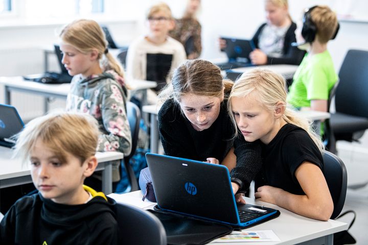 Forældre, der ønsker at stille op til skolebestyrelsesvalg, kan melde deres kandidatur frem til den 29. april. Foto: Billund Kommune.