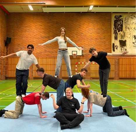 Medlemmer af Billund Kommunes Ungeråd i fælles aktivitet.