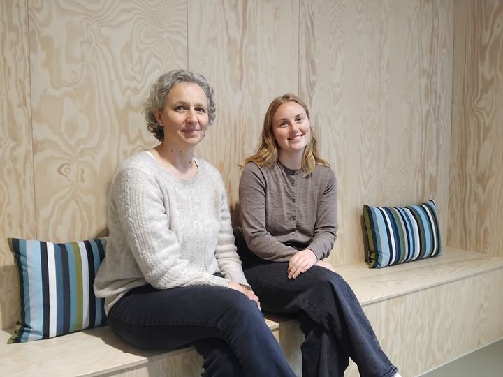 Hos Det Nationale Sorgcenter i Nordjylland, vil du blive mødt af psykologerne Karin Hertz Gerlach og Julie Mailund Mikkelsen.