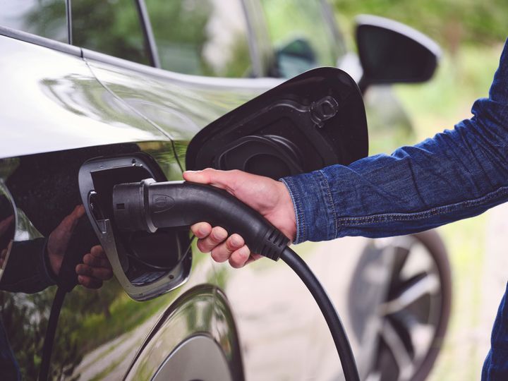 "Med den større fleksibilitet vil vi sikre, at midlerne kan bringes i spil løbende og dér, hvor de kan gøre en reel forskel, samtidig med at vi fastholder NRGi Puljens bredde,” siger Tommy Jakobsen, kommunikationschef i NRGi.