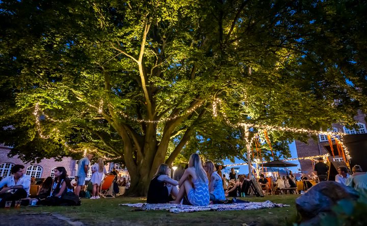 Igen i år forvandles Heerups Have til den hyggeligste oase under festugen. I år skal et hyggeligt tipitelt danne ramme om en række events, mens Sigma sørger for en lækker vinbar. Foto: Esbjerg Kommune