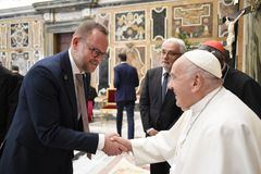 Esbjergs borgmester, Jesper Frost Rasmussen, der også er præsident for sammenslutningen af verdens energibyer, WECP, hilste personligt på Pave Frans i Vatikanet i Rom.