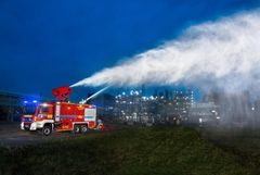 Specialbrandbil med hydro jet-modul, der omdanner vandet til en aerosoltåge. Foto: Esbjerg Kommune