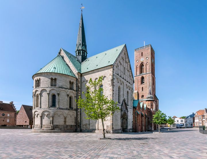 Borgere og besøgende i Ribe kan se frem til en ny, kunstnerisk belysning af Ribe Domkirke. En opgave, som skal løses med respekt for Ribes middelalderlige bykerne. Foto: Esbjerg Kommune.
