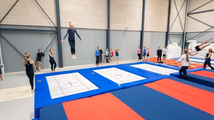 Bakkeskolens spring- og teamgym-linje får fast træningssted i den nye springhal. Foto: Esbjerg Kommune