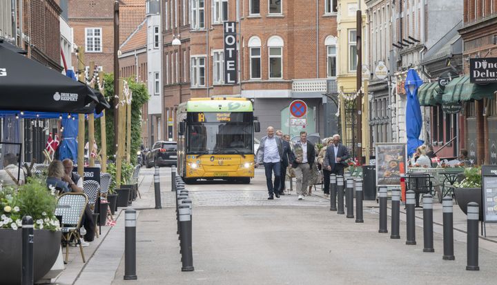 Alle – beboere, erhvervsdrivende, trafikanter og besøgende – kan frem til den 6. oktober give deres mening til kende om byrumsforsøget i Skolegade.