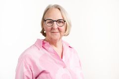 "Når Det Dyreetiske Råd konkluderer, at dansk svineproduktion  må “nytænkes” og at industrien ‘har glemt’, at dyrene er levende sansende væsener’, så bør alle alarmklokker ringe,” mener Pernille Fraas Johnsen, der er phd. i dyreadfærd og seniorrådgiver hos World Animal Protection DK: