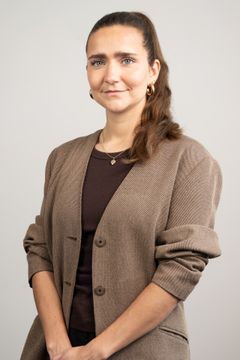 “Brugerne skaber indholdet. Men SoMeplatformene har et særligt ansvar, fordi de har magten til at bestemme, hvilket indhold der forstærkes af deres algoritmer, og i sidste ende anbefaler og udbreder det til millioner,” siger Stephanie Kruuse Klausen, World Animal Protection Danmark.