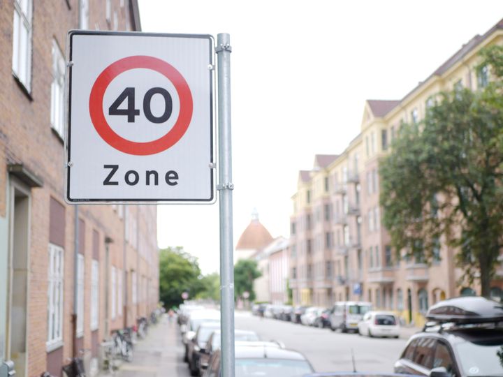 Et af de nye skilte i København, der varsler indkørsel til en 40 km/t-zone.