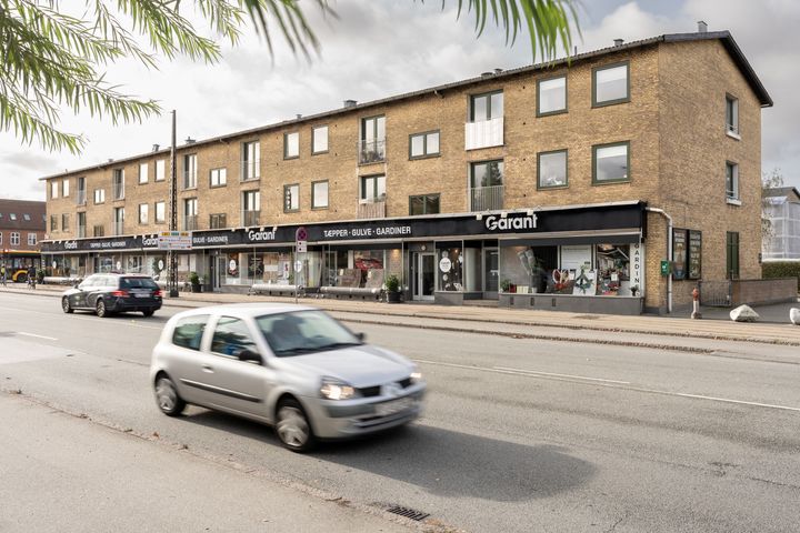 Det er andelsboligforeningen Ålholmhus, der ligger på hjørnet af Roskildevej og Ålholmvej i Valby, som er udvalgt til forsøget med plantevæggen.