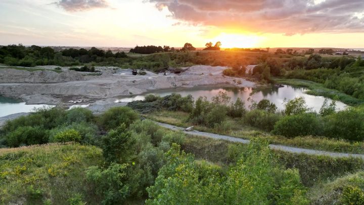 Fremtidens råstofudvinding skal ske med fokus på mindre forbrug af nye materialer, mere genanvendelse og hensyn til natur og lokalsamfund.