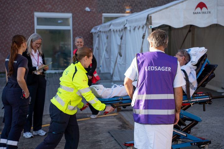 Foto: Patienterne ankom til det nye Sjællands Universitetshospital i Køge efter en nøje tilrettelagt tidsplan. Dagens sidste patient flyttede ind omkring kl. 10.10.