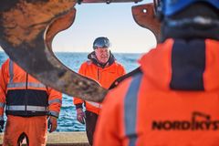 "400 kV-projekter stiller helt særlige krav til planlægning, dokumentation, sikkerhed og koordinering. Der er relativt få entreprenører, der som Nordkysten har mange års erfaring og en lang vellykket referenceliste for den type opgaver," siger Nordkystens tilbudschef Jesper Skovgaard Madsen.