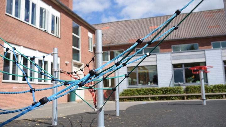 I 2025 udgjorde udgifterne til specialområdet 27,8 procent af de samlede udgifter i folkeskolen. Dermed er andelen steget med næsten 4 procentpoint siden 2019, hvor den segrerede specialundervisning optog 24,1 procent af kommunernes samlede budgetter på folkeskoleområdet.