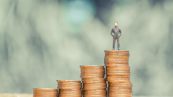 De rigestes formuer rykker sig markant hurtigere end den typiske danskers. De rigestes formuer er vokset med 14 millioner kroner, og gennemsnitsformuen for en voksen i top-1-procent er nu på 58 millioner kroner.