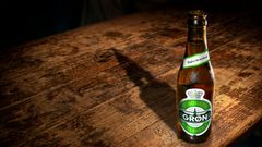 Fem studerende fra DMJX står bag Tuborgen, der i anledning af valgåret stiller politiske spørgsmål. Spørgsmålene til Tuborgen er udviklet i samarbejde med den partineutrale, demokratiske ungdomsorganisation SAGA.