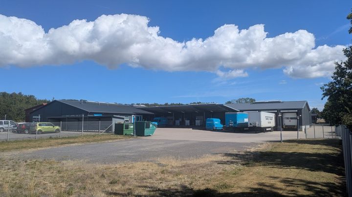 Sandemandsvej 13 i Rønne som TREFOR har købt af PostNord, og hvor det bornholmske elforsyningsselskab senere på året rykker ind.