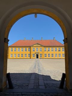 Udstillingerne til Roskilde Domkirke Verdensarvscenter skal etableres i Det Kongelige Palæ – Lauritz de Thurahs barokke bygningskompleks fra 1730’erne.