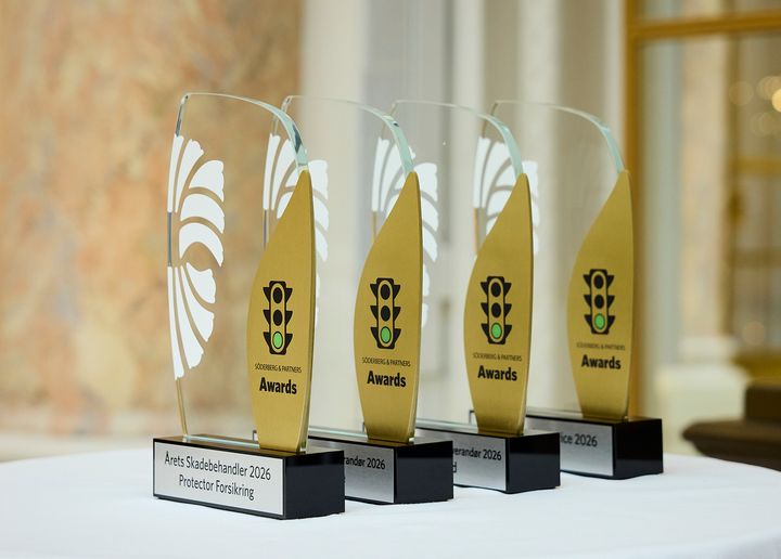 Trofæer til årets skadebehandlere 2026, der blev uddelt i d'Angleterre til Söderberg & Partners Awards d. 21. maj 2026.