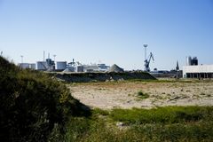 Omniterminalen har været under udvikling i flere år. Nu skal terminalen færdigudvikles, så der i fremtiden kan sendes containere over kajen. Foto: Aarhus Havn