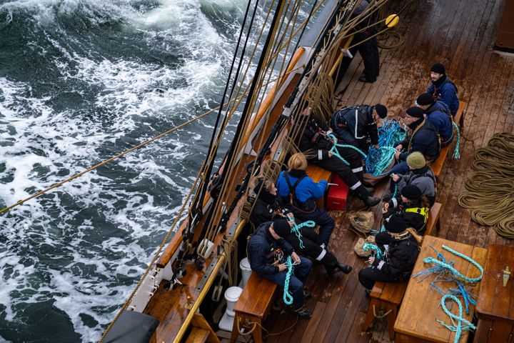 For Skoleskibet Georg Stages elever foregår undervisningen til søs og i al slags vejr