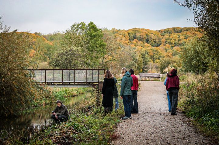 Sounds Right handler om at ændre vores relation til naturen fra noget, vi forbruger, til nogen vi lytter til, samarbejder med og lærer af.