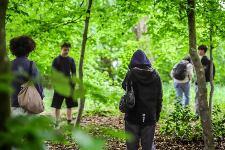 Ambitionen bag Den Grønne Rygrad er, at flere elever skal opleve sanselig, undersøgende og praksisnær klima- og bæredygtighedsundervisning.