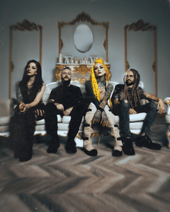 Pressefoto af Infected Rain
