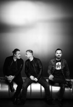 Foto af rockbandet Dizzy Mizz Lizzy