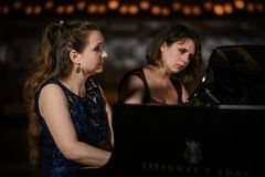 Marie-Luise Bodendorff og Xenia Frederiksen (foto: Alexander Banck-Petersen)