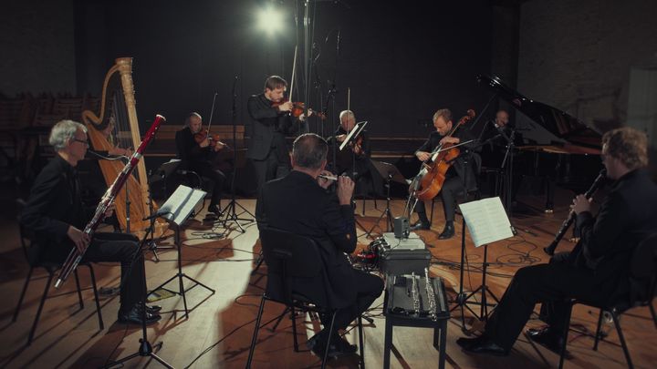 Still fra videoopførelse af Joel Järventaustas værk 'Song and Games' (Videograf: Jesper Van)