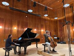 Under optagelser af Barber, Dohnányi & Poulenc: Cello Sonatas (Foto: Daniel Davidsen)