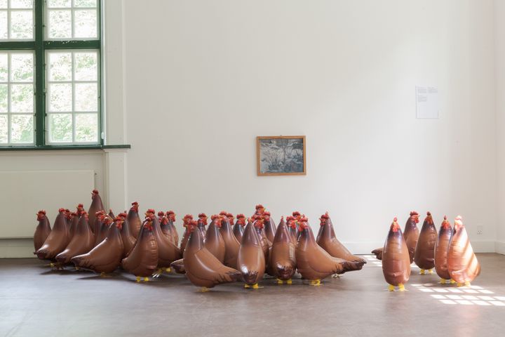 Benedikte Bjerre, Lisa's Chickens (Farm Life), 2016/2021. Foto: Peter Bjerke