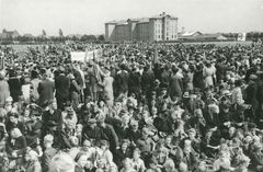 Befrielsesfest ved Højdevangens Skole på Grønløkkevej på Amager efter befrielsen d. 5. maj 1945. Foto: Frihedsmuseet